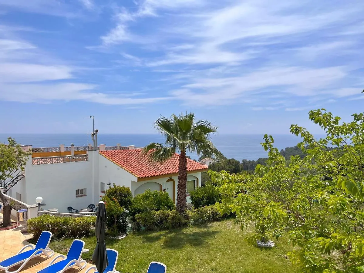 Apartamentos Famara Lloret de Mar