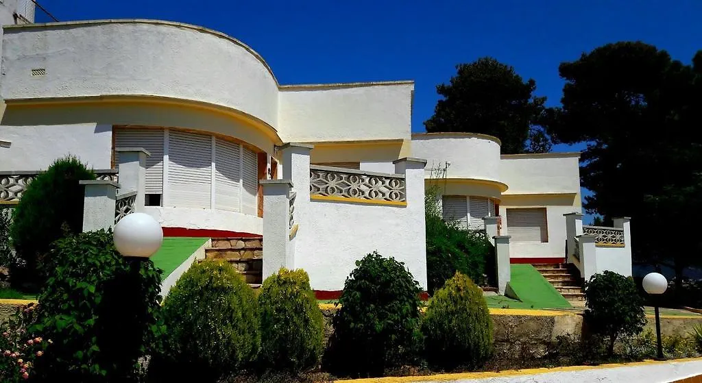 Apartamentos Famara Lloret de Mar 0*,