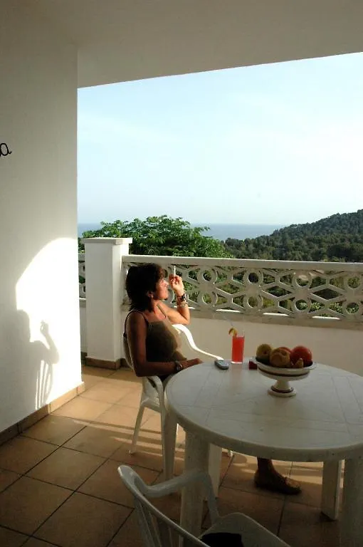 Apartamentos Famara Lloret de Mar 0*,  España