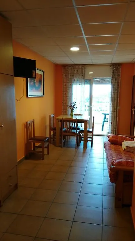 Apartamentos Famara Lloret de Mar España