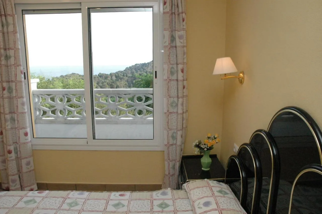 Apartamentos Famara Lloret de Mar 0*,  España