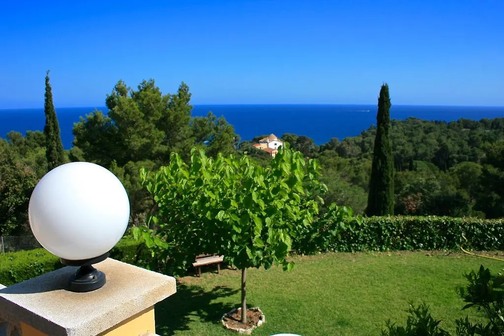 Apartamentos Famara Lloret de Mar 0*,  İspanya